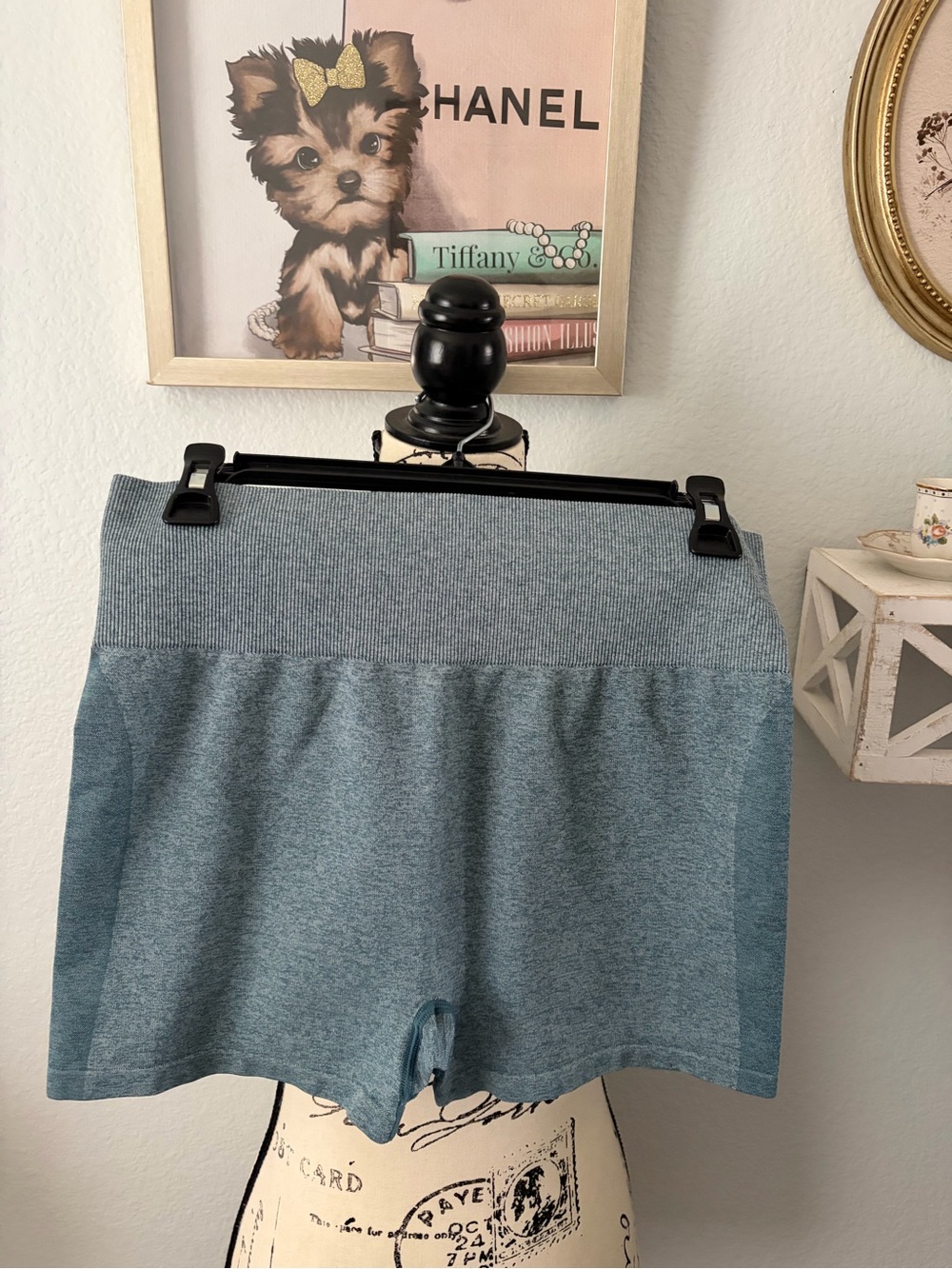 VS pink Seamless High-Waist Women’s Shorts - Blue teal size large 🔥🔥🔥🔥
